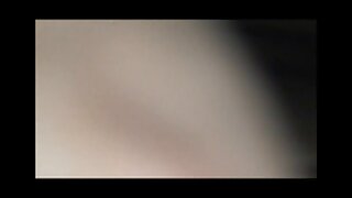 ನಿಷ್ಕಪಟ ಶ್ಯಾಮಲೆ ಹದಿಹರೆಯದ ರೆಜಿನಾ ಮೂನ್ ಅತೃಪ್ತ ಡೊಮಿನಾದಿಂದ ಡಿಲ್ಡೋವನ್ನು ಪಡೆಯುತ್ತಾಳೆ