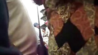 ಸೆಕ್ಸ್ ಕ್ರೇಜ್ಡ್ ಅಪ್ಸರೆ ಡಾನಾ ಹೇಜ್ ತನ್ನ ಫಕ್ ಸ್ನೇಹಿತರನ್ನು ಅವಳಿಗೆ ಚಮಚ ಮಾಡಲು ಅನುಮತಿಸುತ್ತದೆ